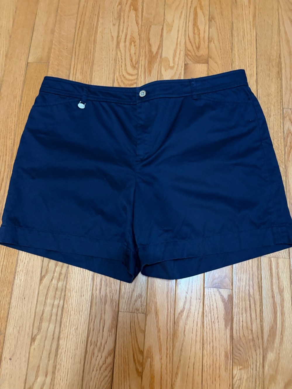Lauren Ralph Lauren Navy 6” inseam short in Size  Women’s 16